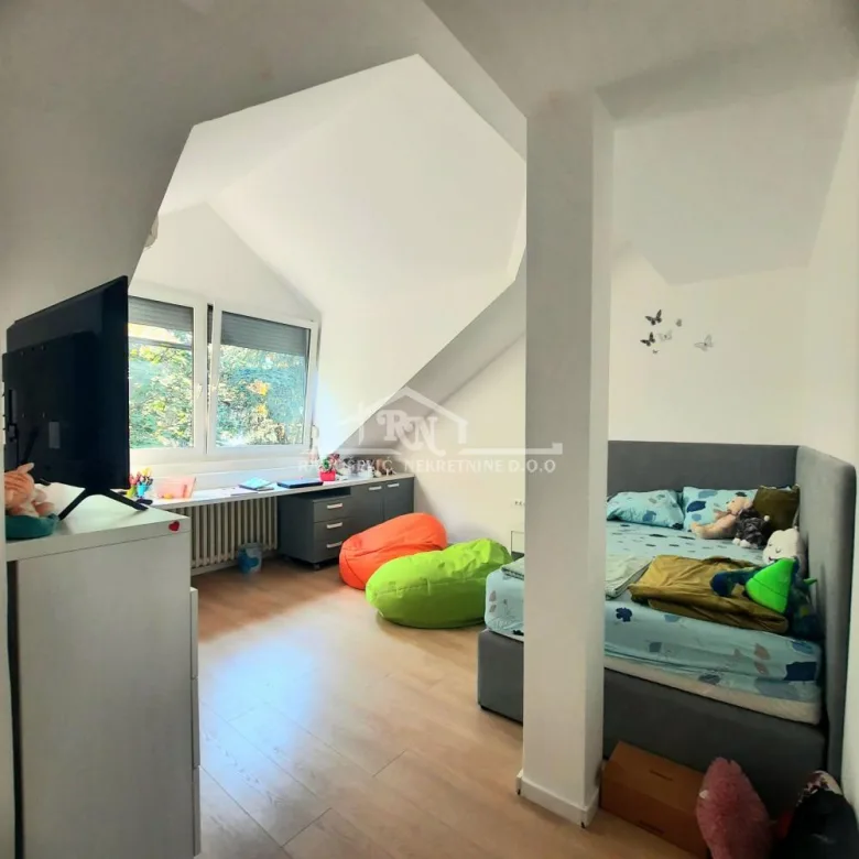 Četvorosoban stan na prodaju, Golf Naselje, Beograd, 102m², 384.000 €