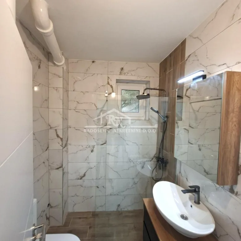 Trosoban stan na prodaju, Cerak, Beograd, 75m², 219.000 €