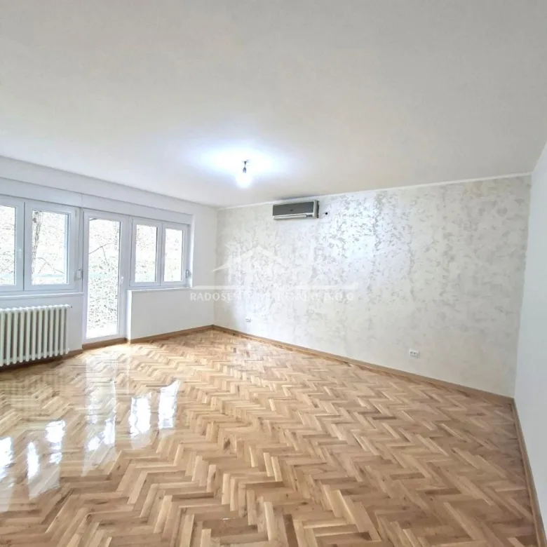Trosoban stan na prodaju, Cerak, Beograd, 75m², 219.000 €