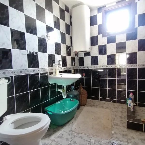 Kuća na prodaju, Centar, Žabalj, 160m², 123.600 €