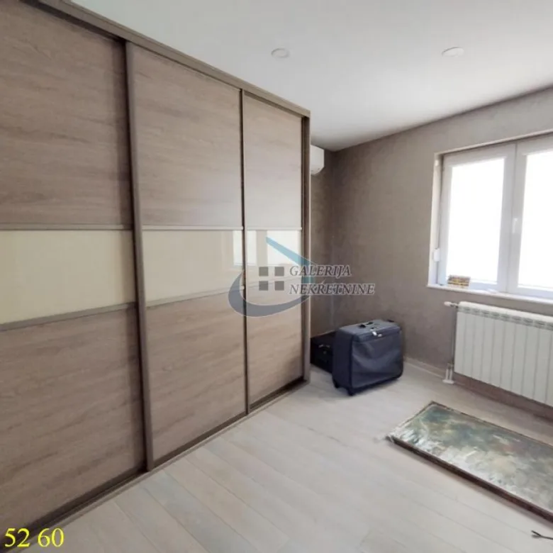 Petosoban stan za izdavanje, Filmski Grad, Beograd, 165m², 1.800 €/mes