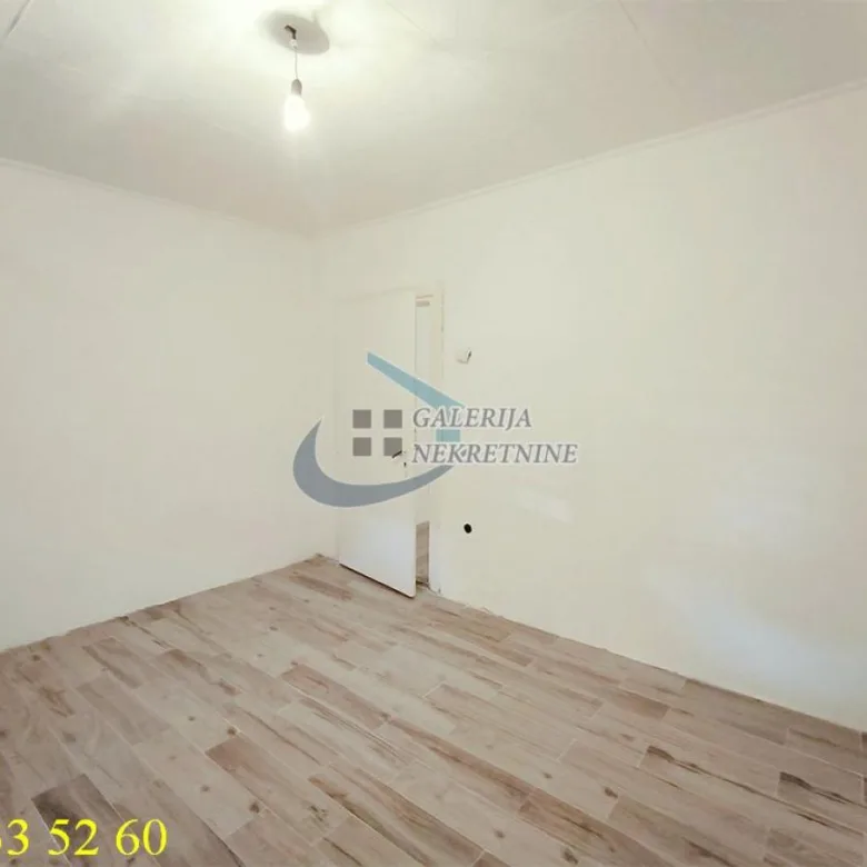 Kuća na prodaju, Mali Mokri Lug, Beograd, 59m², 108.000 €