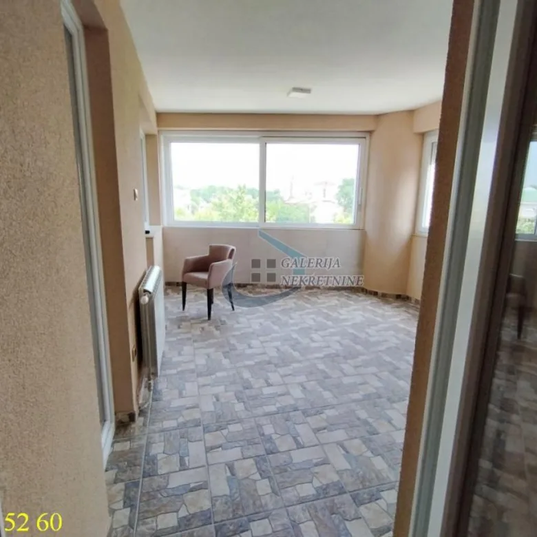 Petosoban stan za izdavanje, Filmski Grad, Beograd, 165m², 1.800 €/mes