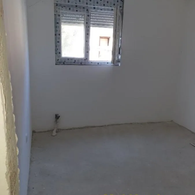 Troiposoban stan na prodaju, Resnik, Beograd, 76m², 130.000 €