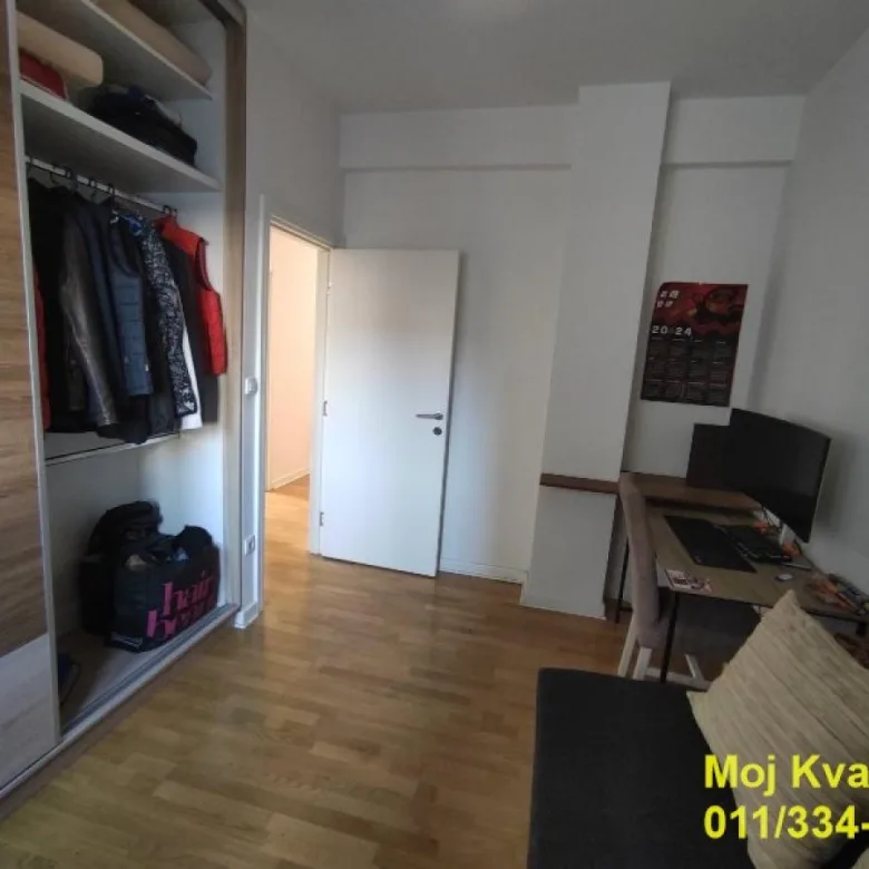 Troiposoban stan na prodaju, Karaburma, Beograd, 74m², 300.000 €