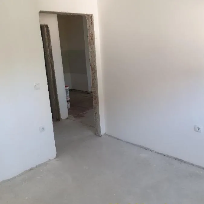 Troiposoban stan na prodaju, Resnik, Beograd, 76m², 130.000 €
