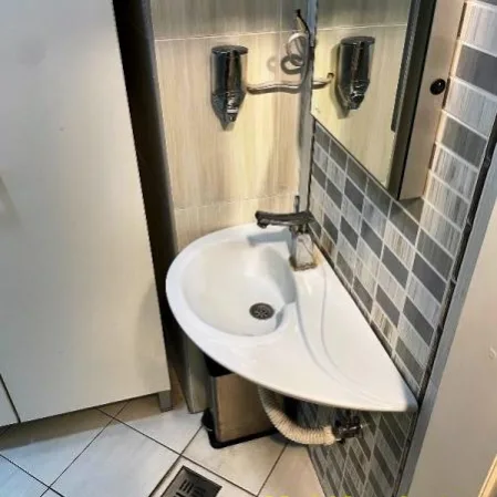 Lokal za izdavanje, Krunski Venac, Beograd, 138m², 1.800 €/mes
