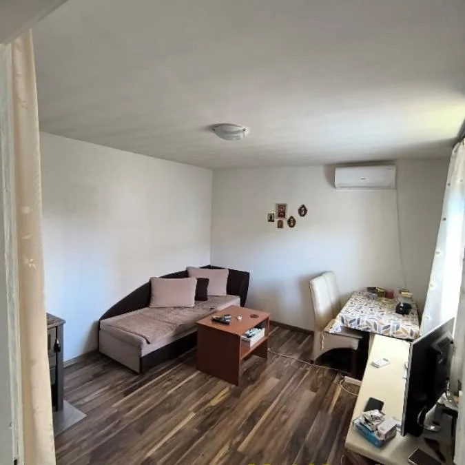 Kuća na prodaju, Jakovo, Beograd, 451m², 240.000 €
