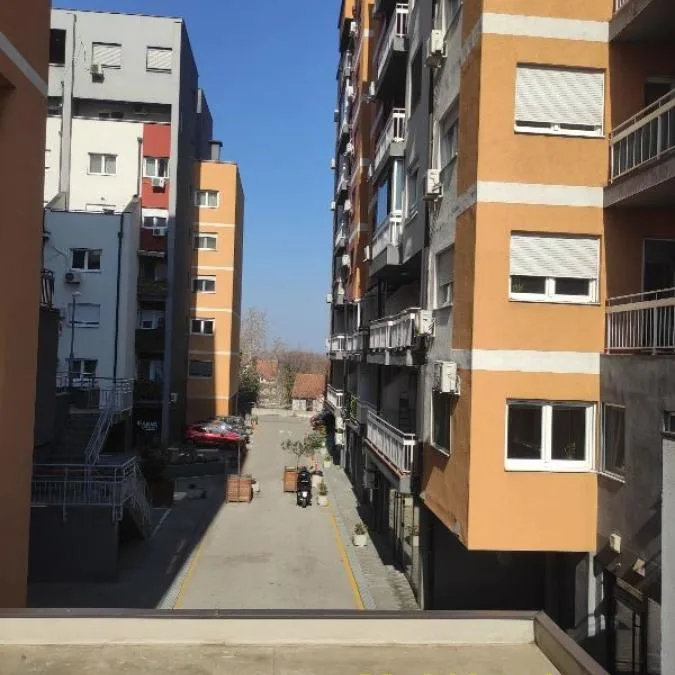 Troiposoban stan na prodaju, Karaburma, Beograd, 74m², 300.000 €