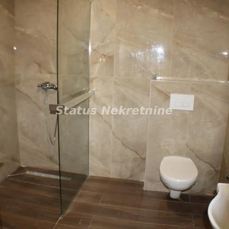 Trosoban stan na prodaju, Petrovaradin, Novi Sad, 77m², 175.000 €