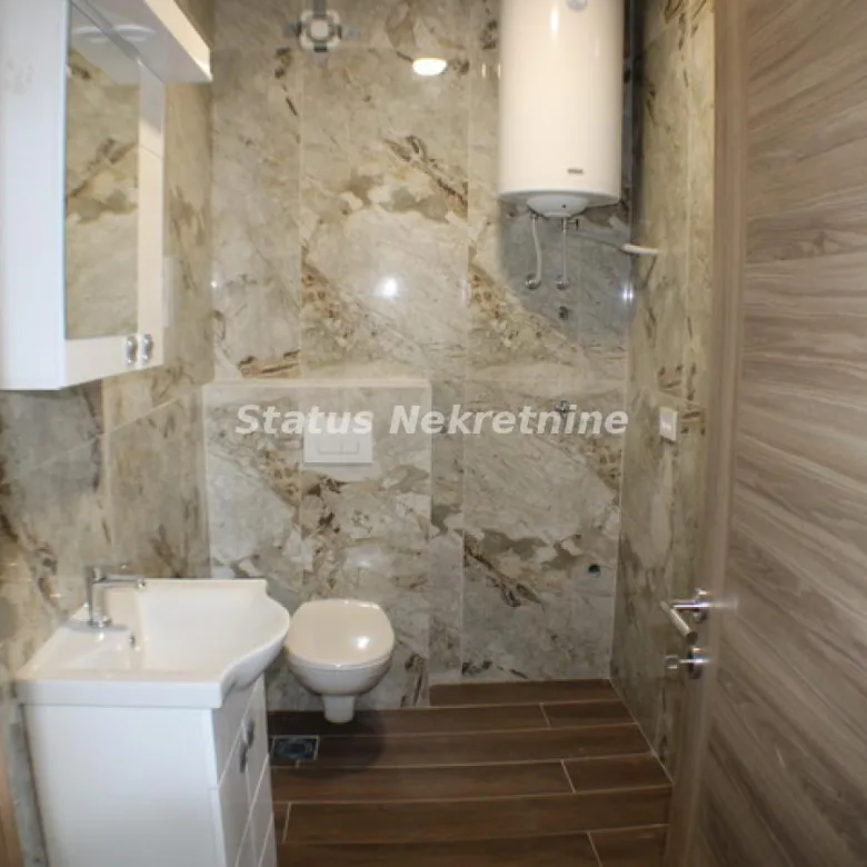 Trosoban stan na prodaju, Petrovaradin, Novi Sad, 77m², 175.000 €