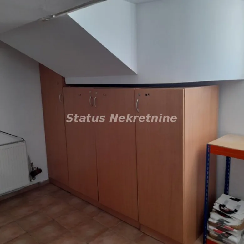 Lokal za izdavanje, Bulevar Evrope, Novi Sad, 133m², 1.330 €/mes