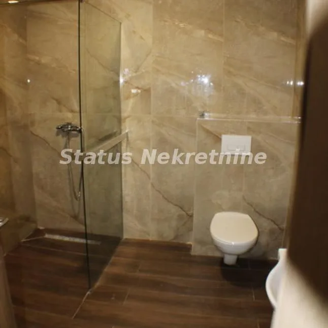 Trosoban stan na prodaju, Petrovaradin, Novi Sad, 77m², 175.000 €