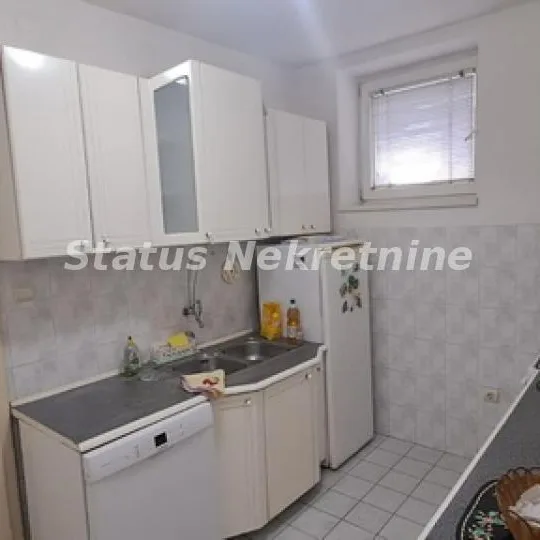 Kuća na prodaju, Petrovaradin, Novi Sad, 348m², 495.000 €