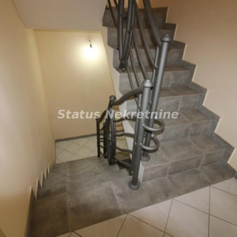 Kuća na prodaju, Temerin, 420m², 262.650 €