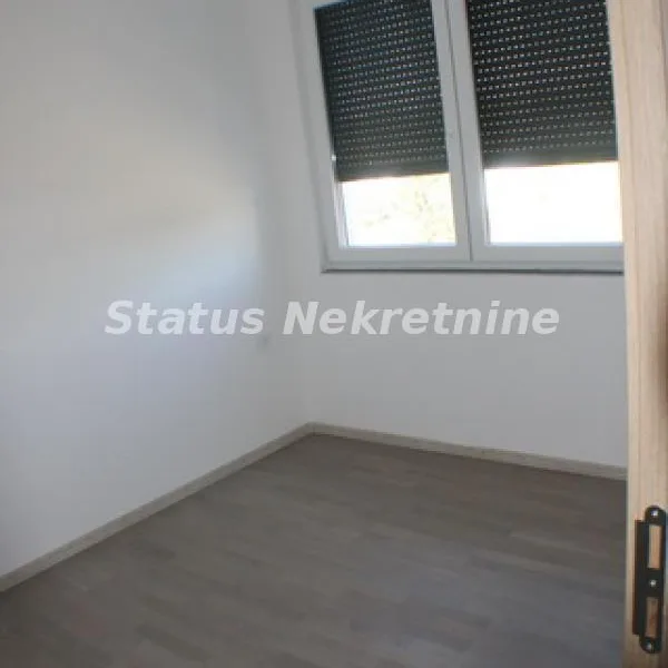 Trosoban stan na prodaju, Petrovaradin, Novi Sad, 77m², 175.000 €