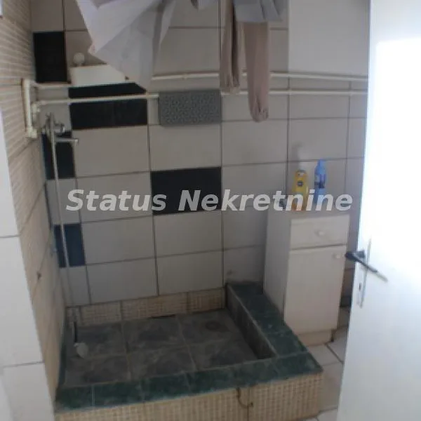 Kuća na prodaju, Bačka Topola, 226m², 95.000 €