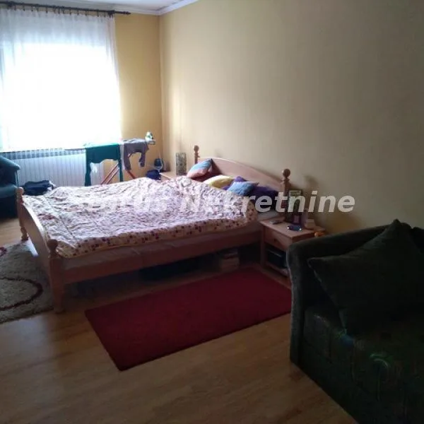 Kuća na prodaju, Temerin – Centar, Temerin, 450m², 196.000 €