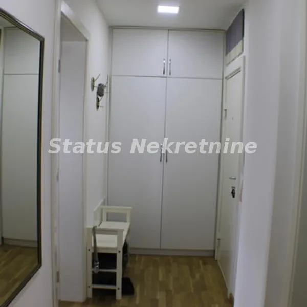 Jednoiposoban stan na prodaju, Sremska Kamenica, Novi Sad, 50m², 2. sprat, 154.500 €