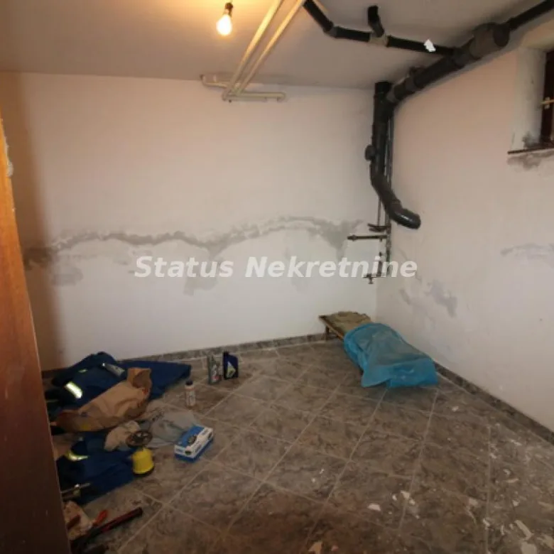 Kuća na prodaju, Temerin, 420m², 262.650 €