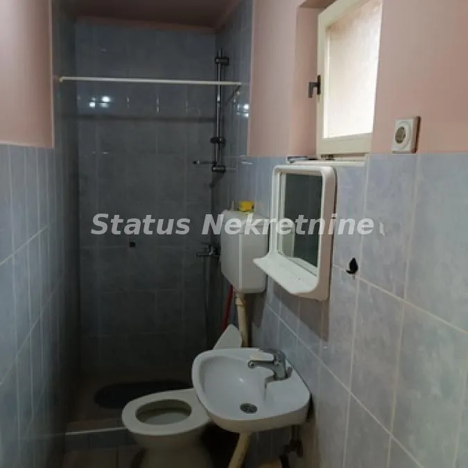 Kuća na prodaju, Šid, 122m², 62.000 €