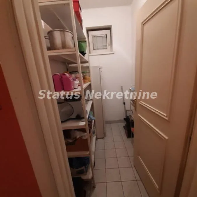 Kuća na prodaju, Petrovaradin, Novi Sad, 348m², 495.000 €