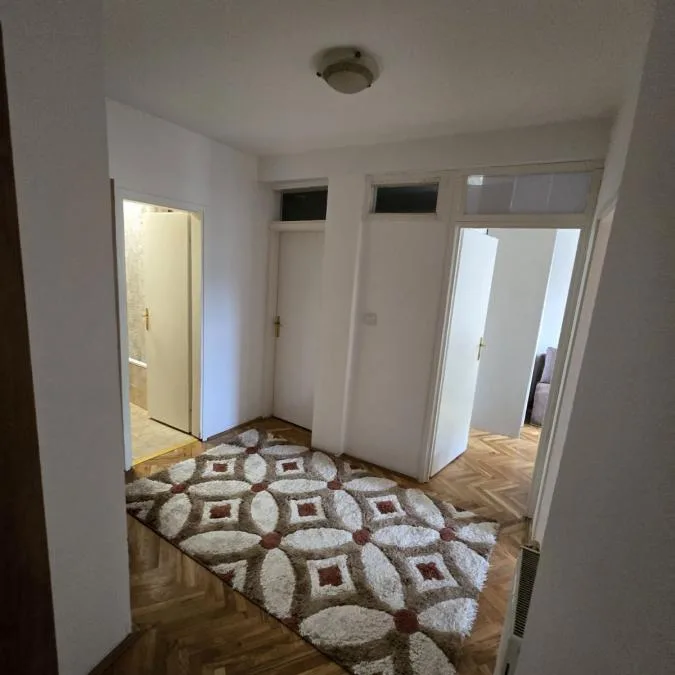 Troiposoban stan na prodaju, Bulevar Oslobođenja, Novi Sad, 92m², 208.500 €