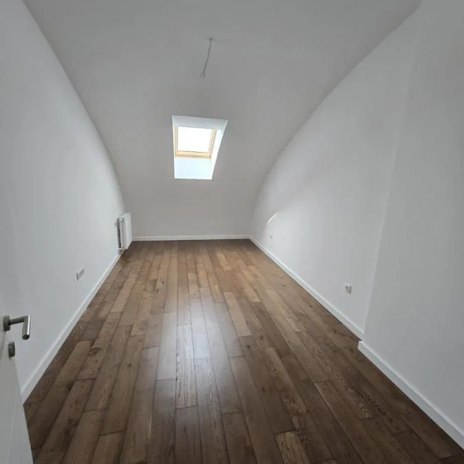 Četvorosoban stan na prodaju, Novo Naselje, Novi Sad, 117m², 245.700 €