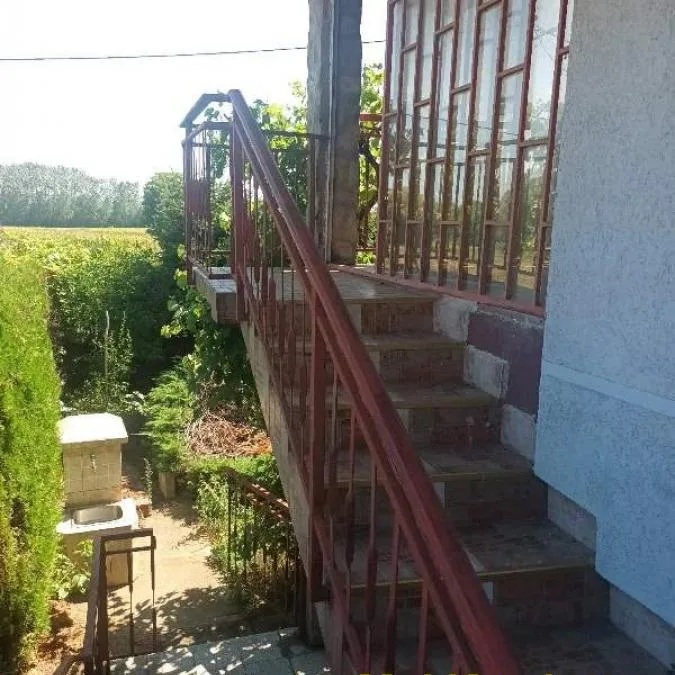 Kuća Prodaja Veliko Gradište  260 m2