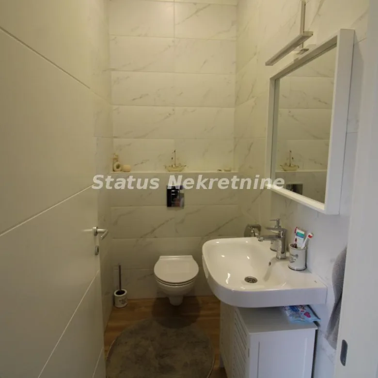 Stan Prodaja Novi Sad  155 m2