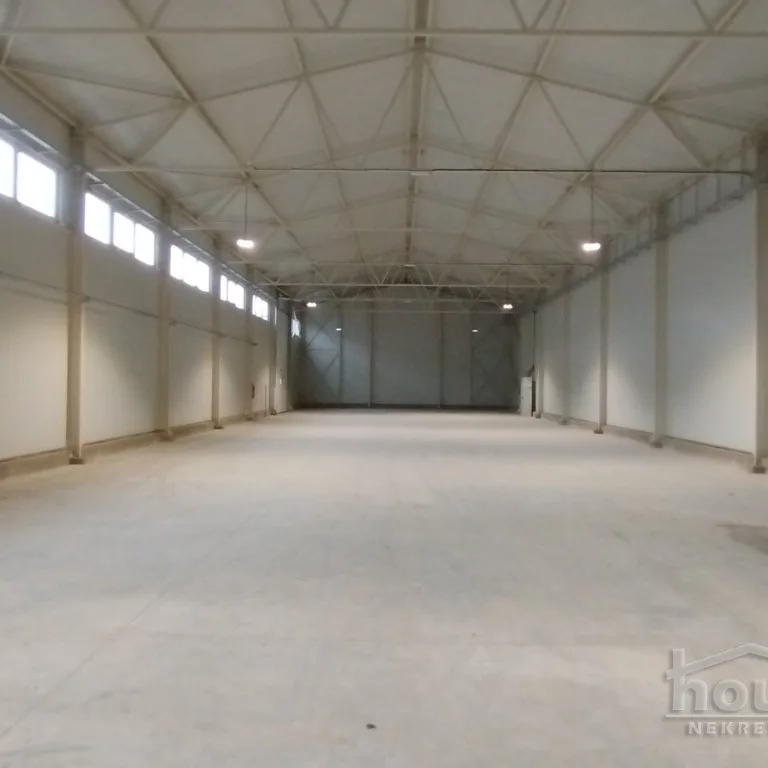 Lokal za izdavanje, Bački Jarak, Temerin, 600m², 2.400 €/mes