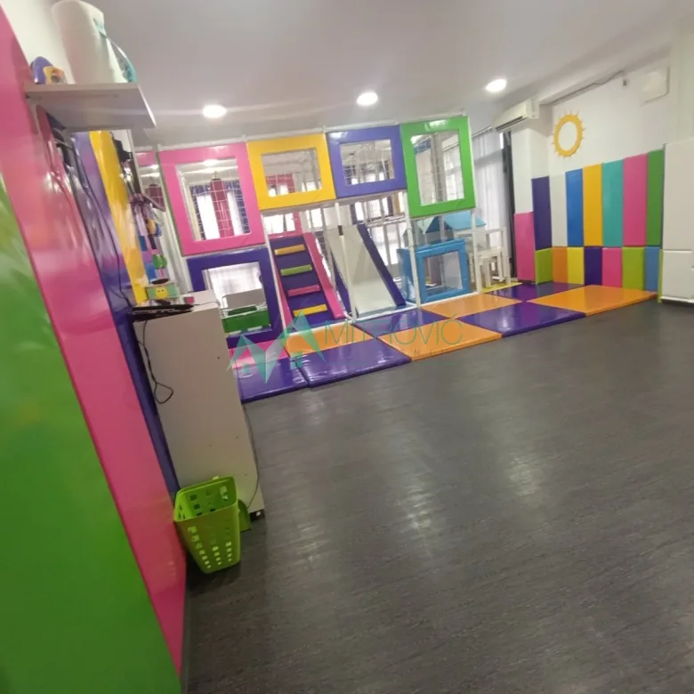 Lokal za izdavanje, Sremska Kamenica, Novi Sad, 120m², 1.000 €/mes