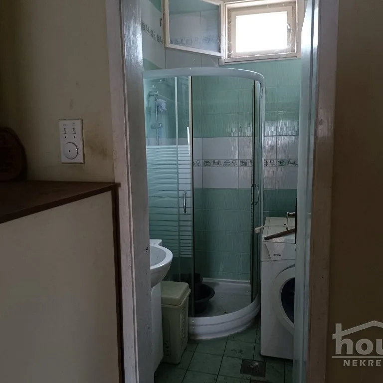 Kuća Prodaja Novi Sad  220 m2