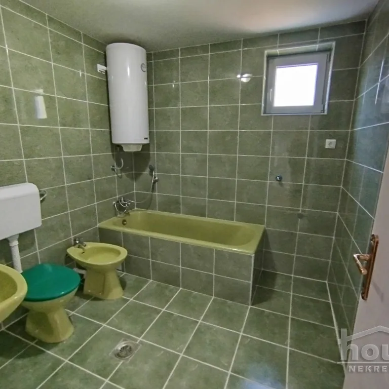 Kuća na prodaju, Vojinovo, Novi Sad, 220m², 319.300 €