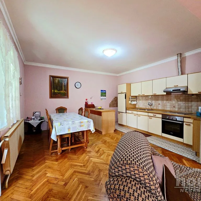 Kuća na prodaju, Zmajevo, Vrbas, 255m², Prizemlje, 156.000 €