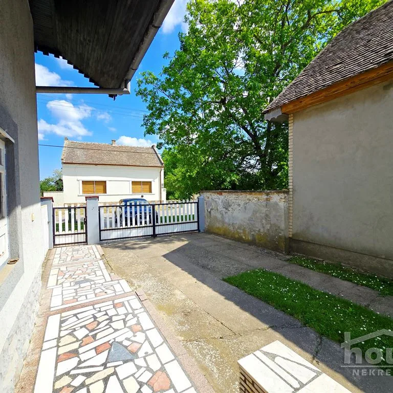 Kuća Prodaja Novi Sad  255 m2