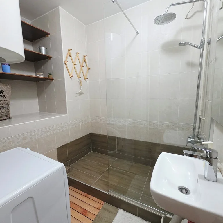 Dvosoban stan na prodaju, Cara Dušana, Novi Sad, 61m², 6. sprat, 149.000 €