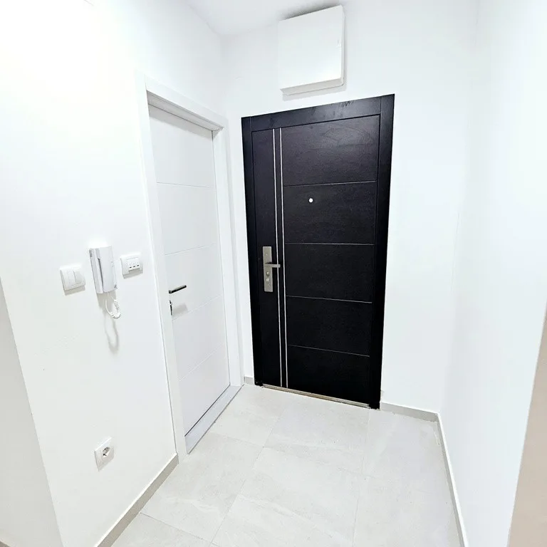 Jednoiposoban stan na prodaju, Grbavica, Novi Sad, 36m², 4. sprat, 107.000 €
