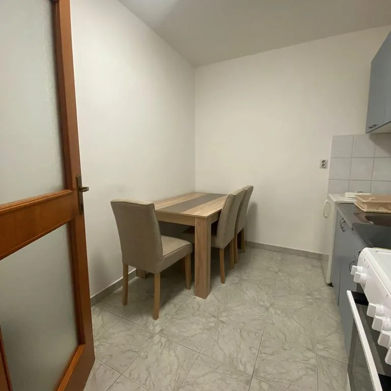 Jednosoban stan na prodaju, Grbavica, Novi Sad, 37m², 3. sprat, 120.000 €