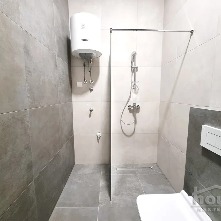 Jednosoban stan na prodaju, Grbavica, Novi Sad, 31m², Visoko prizemlje, 100.000 €