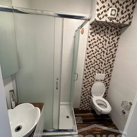 Dvoiposoban stan na prodaju, Centar, Novi Sad, 48m², 2. sprat, 185.400 €