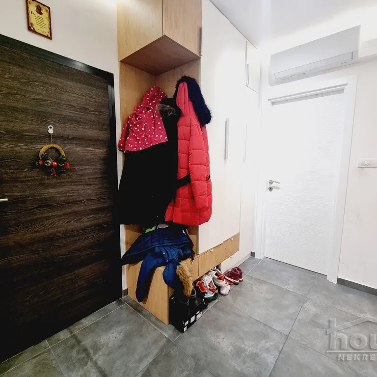 Dvoiposoban stan na prodaju, Klisa, Novi Sad, 70m², 3. sprat, 165.000 €