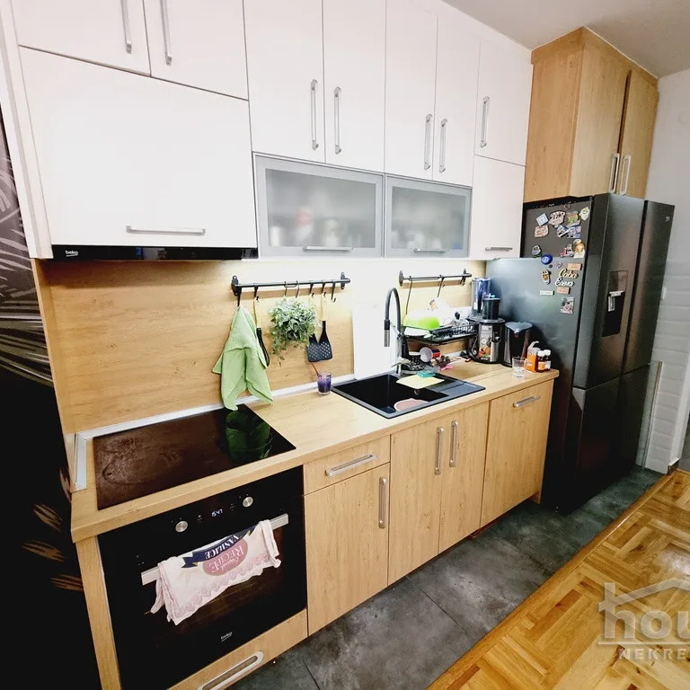 Dvoiposoban stan na prodaju, Klisa, Novi Sad, 70m², 3. sprat, 165.000 €