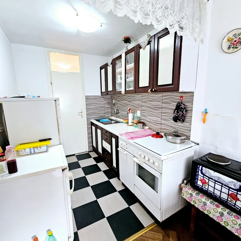 Trosoban stan na prodaju, Novo Naselje, Novi Sad, 69m², 171.000 €