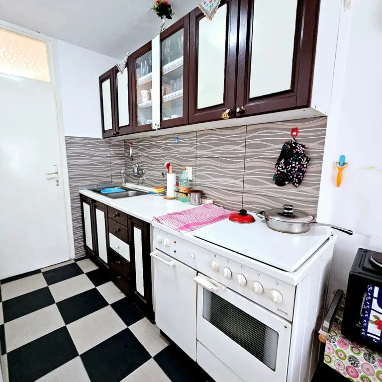 Trosoban stan na prodaju, Novo Naselje, Novi Sad, 69m², 171.000 €