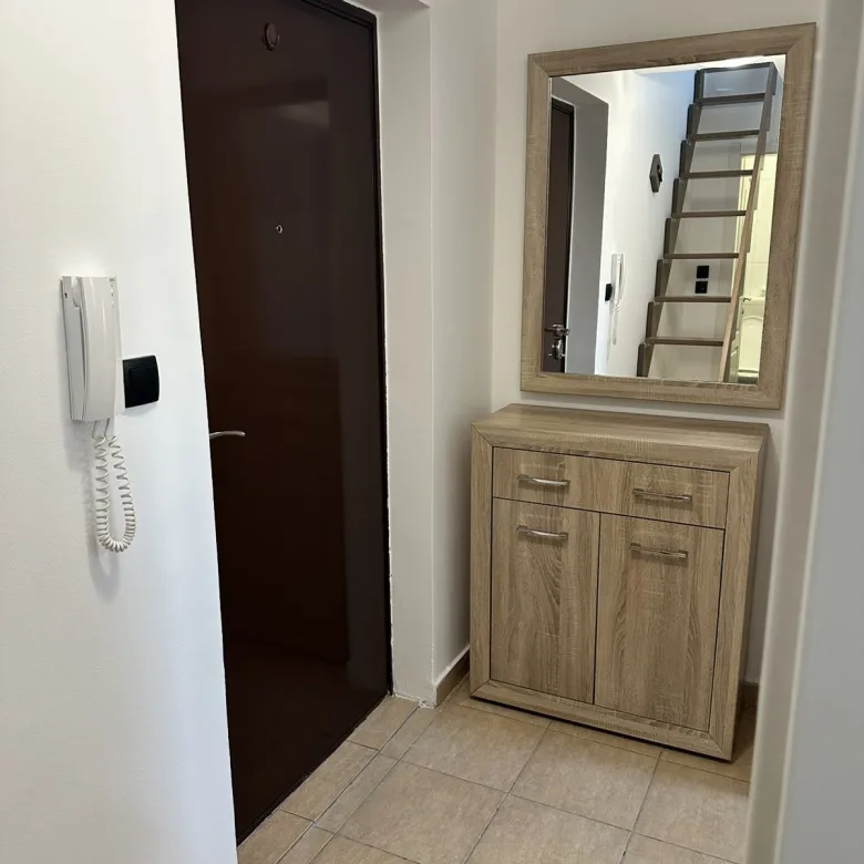 Stan Prodaja Novi Sad  43 m2