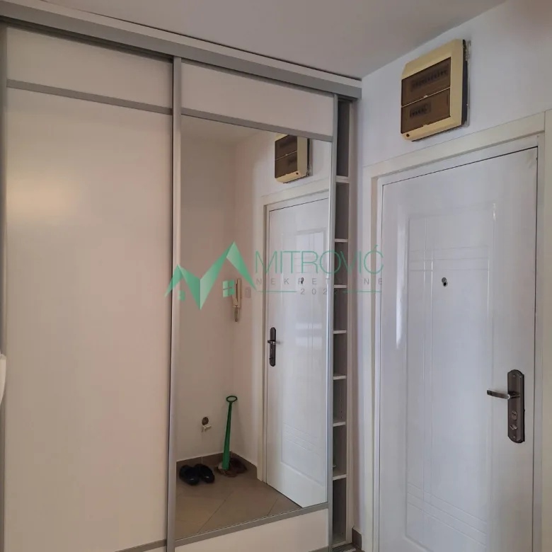Stan Prodaja Novi Sad  64 m2
