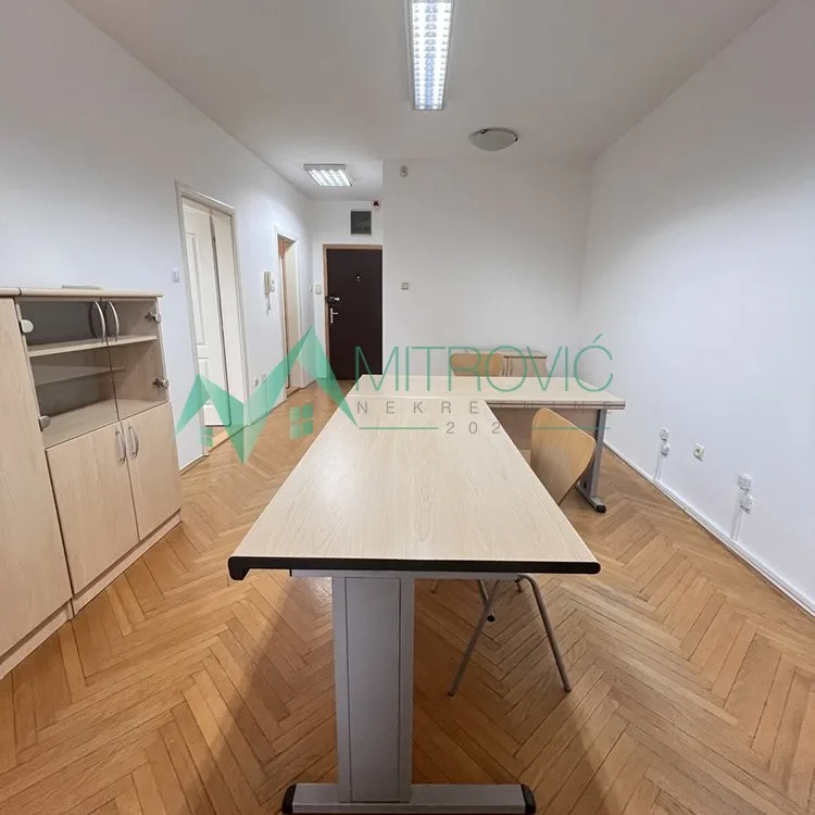 Dvosoban stan na prodaju, Bulevar Oslobođenja, Novi Sad, 46m², 146.260 €
