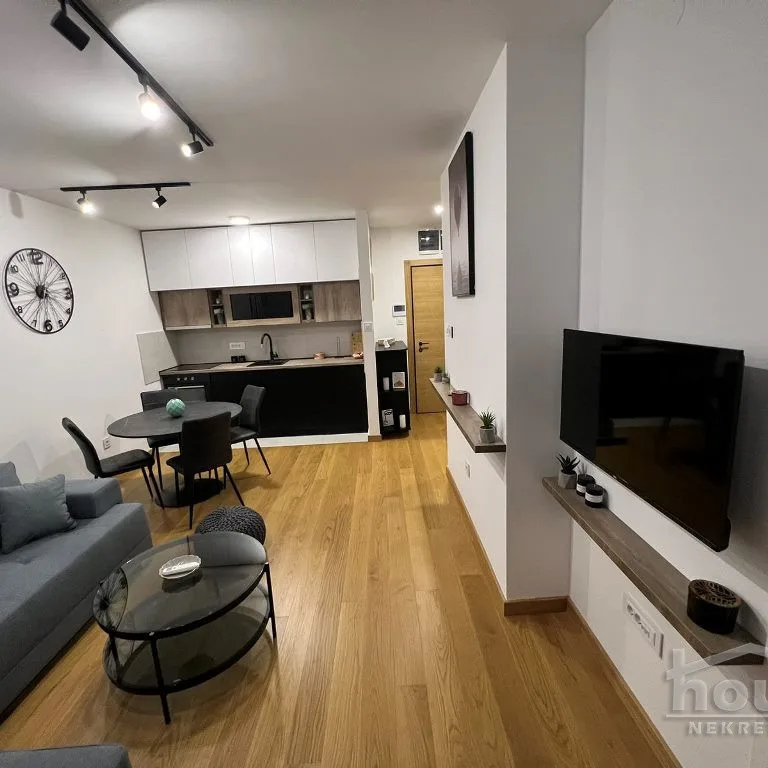 Stan Prodaja Novi Sad  48 m2