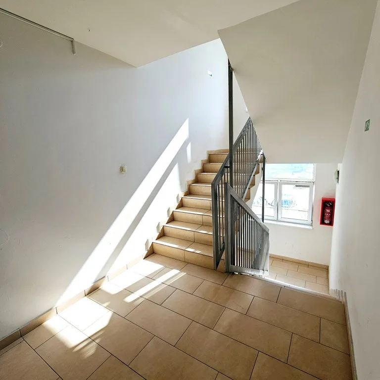 Dvosoban stan na prodaju, Nova Detelinara, Novi Sad, 67m², 1. sprat, 180.000 €